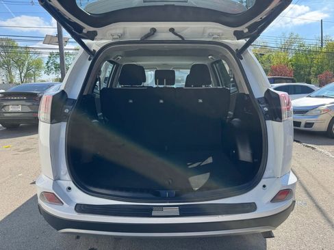 Used 2018 Toyota RAV4 XLE image 25