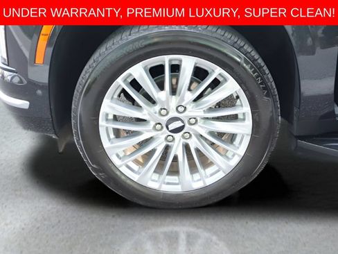 Used 2025 Cadillac Escalade Premium Luxury AWD/4WD image 30