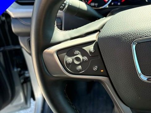 Used 2023 GMC Acadia AT4 w/ Technology Package image 15