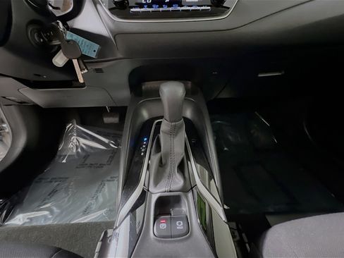 Used 2021 Toyota Corolla LE FWD image 25