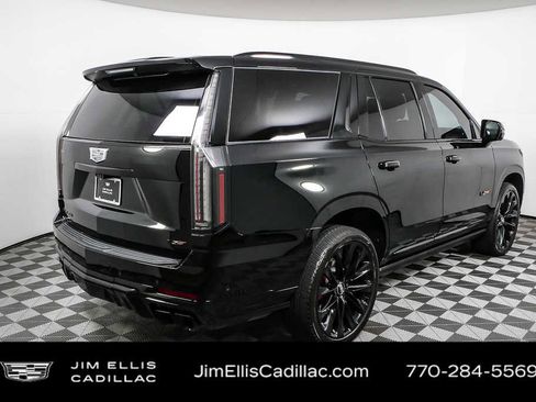 Used 2025 Cadillac Escalade V w/ LPO, ONYX Package image 3