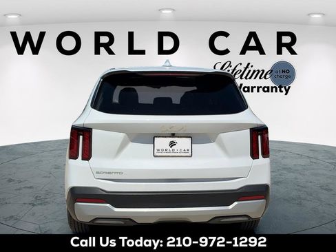 New 2026 Kia Sorento LX FWD image 5
