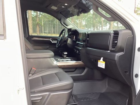 New 2026 Chevrolet Silverado 1500 LT image 13