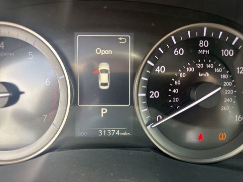 Used 2018 Lexus ES 350 w/ Luxury Package w/Wood Trim FWD image 8