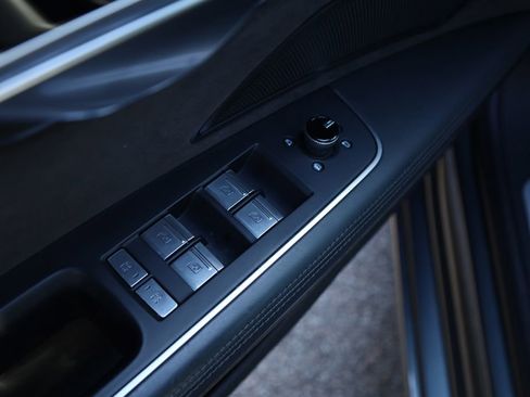 Used 2019 Audi A8 L 4.0T w/ First Edition Package image 32