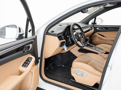 Used 2017 Porsche Macan image 7