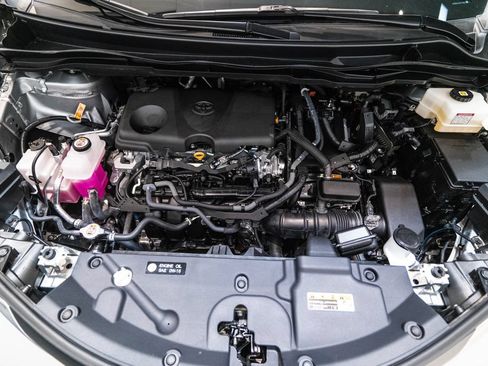 Certified 2025 Toyota Sienna LE FWD image 36