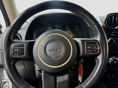 Used 2016 Jeep Patriot Sport FWD image 11