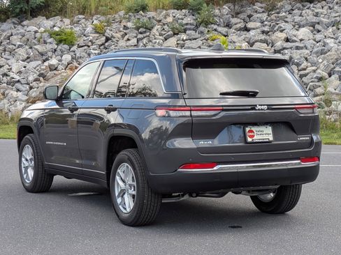 New 2025 Jeep Grand Cherokee Laredo X w/ Luxury Tech Group I image 7