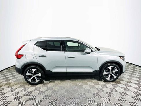 Used 2025 Volvo XC40 B5 Core w/ Climate Package AWD/4WD image 8