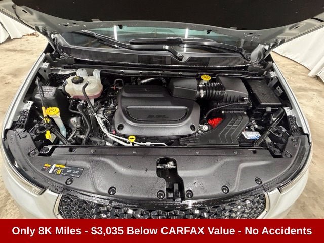 Used 2024 Chrysler Pacifica Touring-L FWD image 26