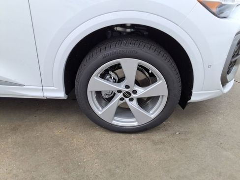 New 2025 Audi Q5 Premium Plus image 25