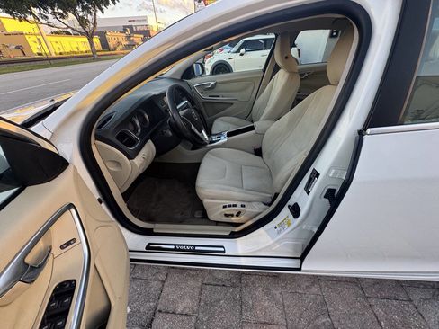 Used 2012 Volvo S60 T5 image 38