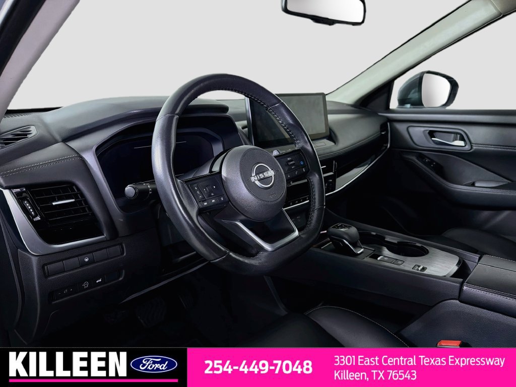 Used 2024 Nissan Rogue SL FWD image 11