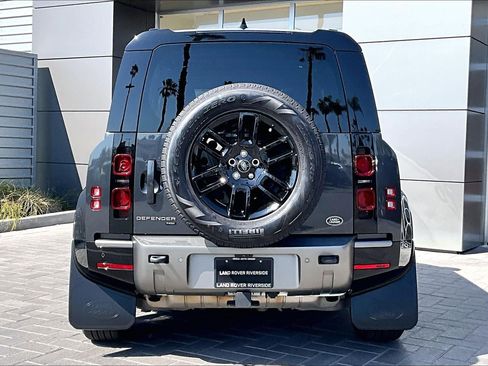 Certified 2023 Land Rover Defender 110 X-Dynamic SE AWD/4WD image 4