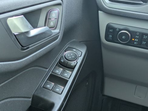 New 2026 Ford Escape SE FWD image 24