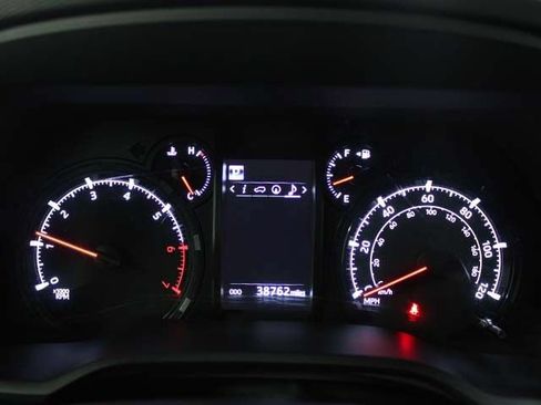 Used 2022 Toyota 4Runner SR5 Premium w/ Moonroof Package AWD/4WD image 12