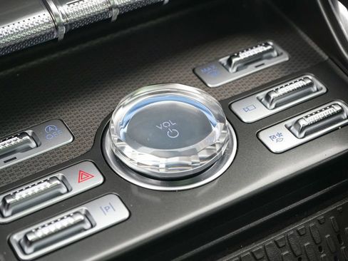 Used 2025 Lincoln Nautilus Premier w/ Equipment Group 102A AWD/4WD image 18