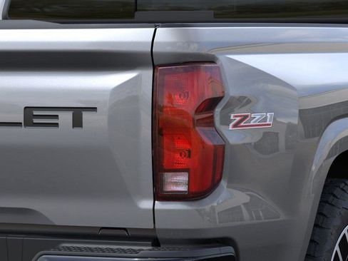 New 2025 Chevrolet Colorado Z71 image 11