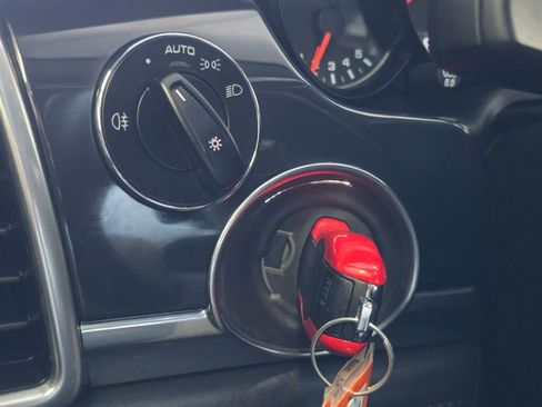 Used 2013 Porsche Panamera GTS AWD/4WD image 40