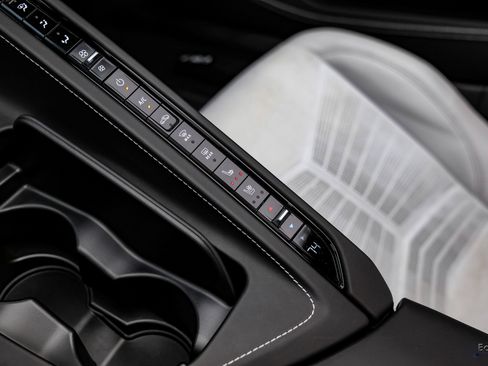 Used 2024 Chevrolet Corvette Z06 image 71