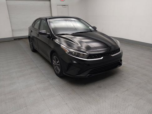 Used 2022 Kia Forte LXS image 13