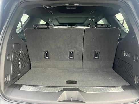 Used 2025 Chevrolet Tahoe Z71 w/ Comfort Package image 29