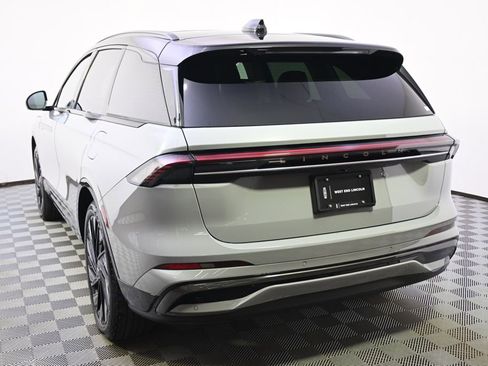 New 2026 Lincoln Nautilus Reserve w/ Jet Appearance Package AWD/4WD image 4