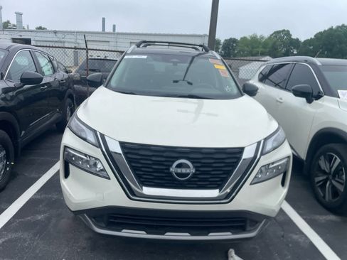 Used 2023 Nissan Rogue SL w/ SL Premium Package AWD/4WD image 2