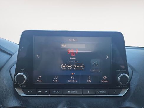 Used 2021 Nissan Sentra SV FWD image 22