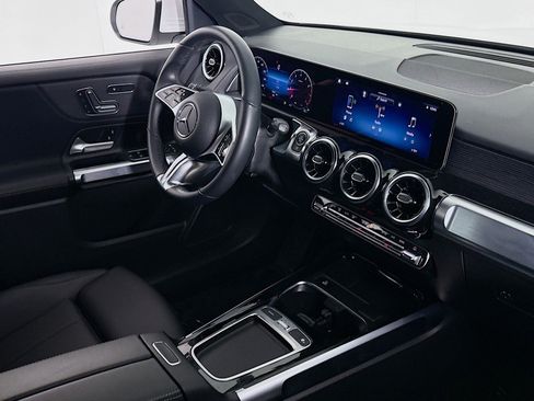 Used 2026 Mercedes-Benz GLB 250 image 16