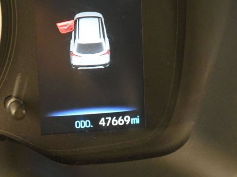 Used 2022 Toyota Corolla Cross LE FWD image 11