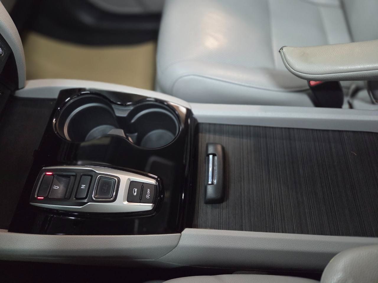 Used 2018 Honda Pilot Elite image 38