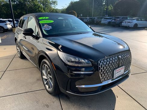 Used 2024 Lincoln Corsair AWD w/ Equipment Group 101A image 9