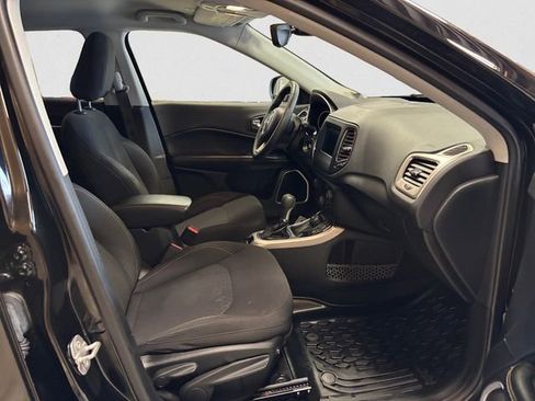 Used 2018 Jeep Compass Sport w/ Tech Group image 15