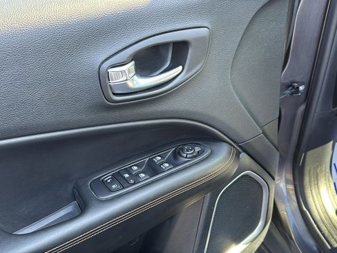 Certified 2019 Jeep Compass Limited w/ Safety & Security Group AWD/4WD image 17