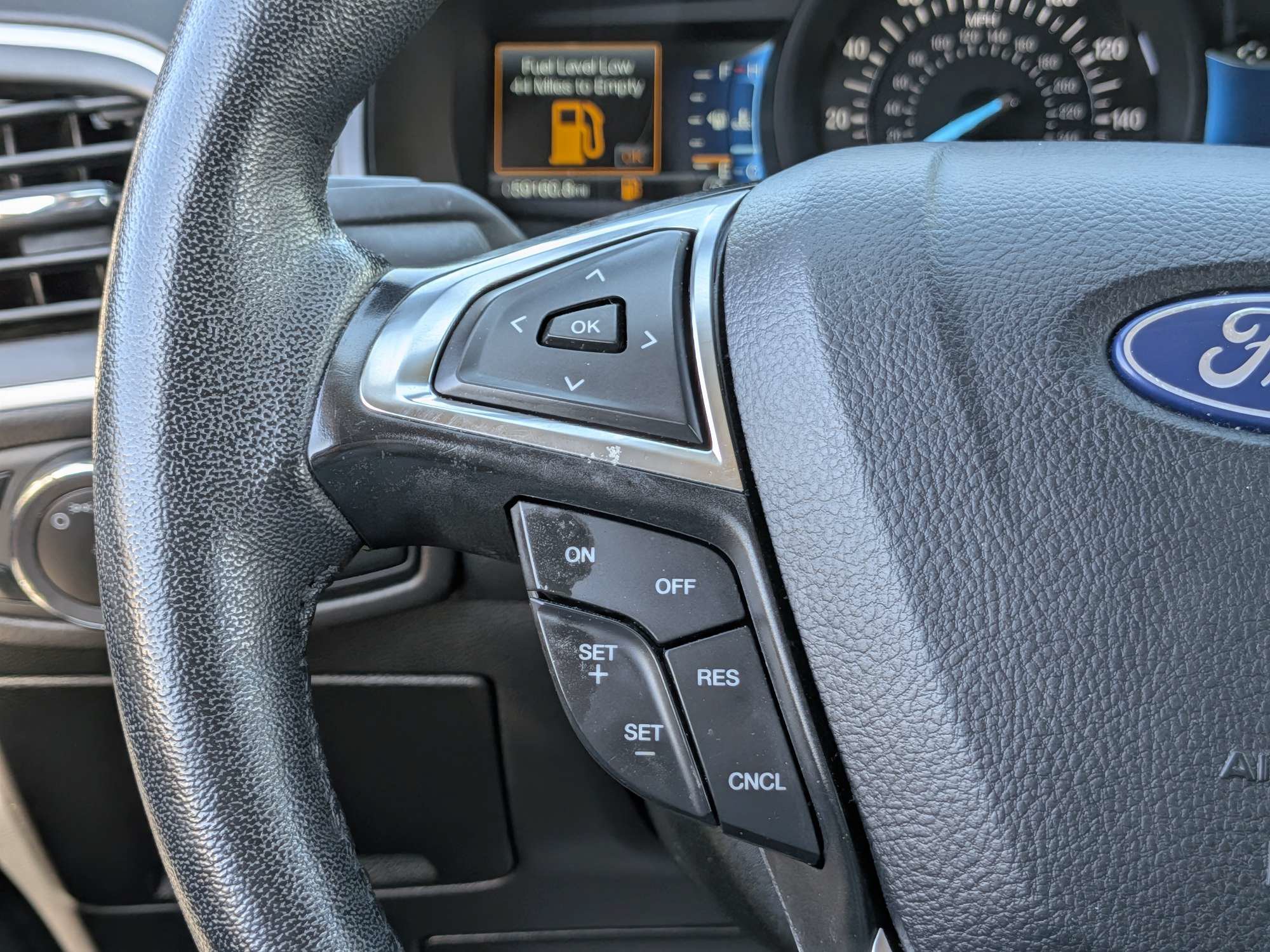 Used 2024 Ford Edge SEL AWD/4WD image 23
