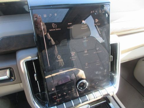 New 2026 GMC Yukon XL Denali image 19