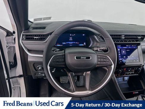 Certified 2024 Jeep Grand Cherokee Laredo image 21