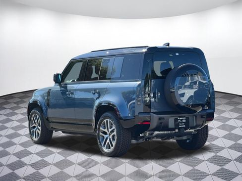 New 2026 Land Rover Defender 110 X-Dynamic SE AWD/4WD image 3