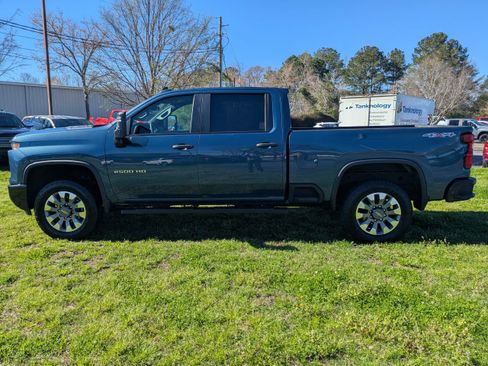 Used 2024 Chevrolet Silverado 2500 Custom w/ Custom Convenience Package image 7