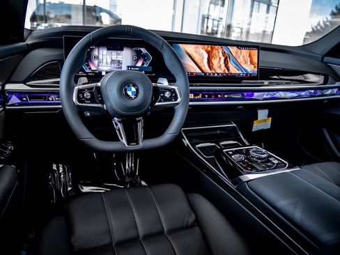 New 2026 BMW 760i xDrive w/ Executive Package AWD/4WD image 15