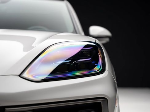 Used 2025 Porsche Cayenne Turbo image 9