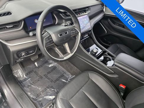 Used 2021 Jeep Grand Cherokee L Limited image 10