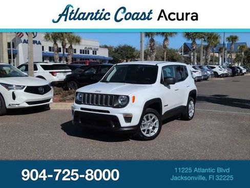 Used 2023 Jeep Renegade Latitude image 1