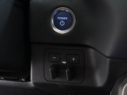 Used 2024 Toyota Tundra Limited image 18