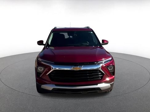Used 2025 Chevrolet TrailBlazer LT image 3
