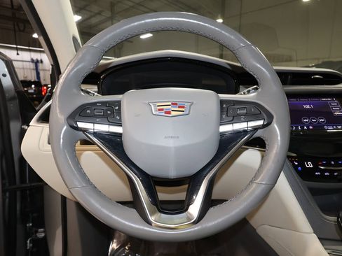 Certified 2024 Cadillac XT6 Premium Luxury image 10