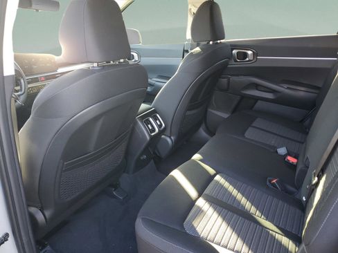 New 2026 Kia Sorento LX image 9