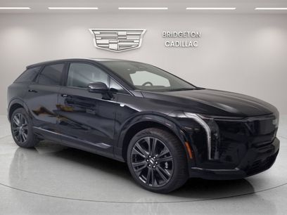 New 2025 Cadillac Optiq Sport 2 w/ LPO, Floor Liner Package
